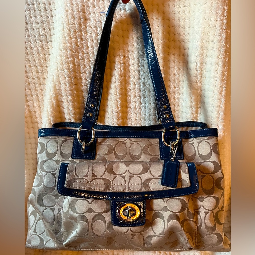 Coach Signature Penelope Khaki/Navy bag NWOT